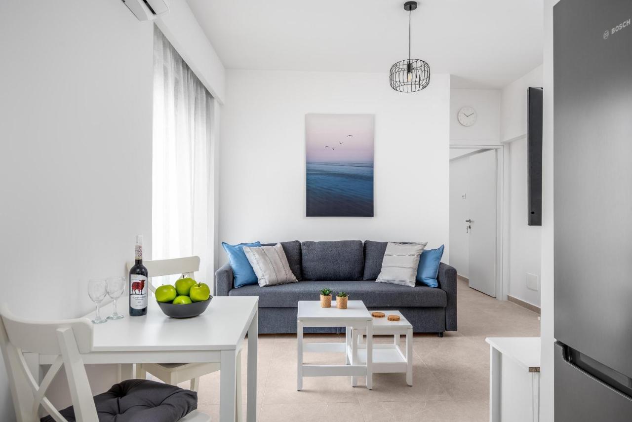 Rhodes Retreat & Getaway Apartments Rhodes City ภายนอก รูปภาพ
